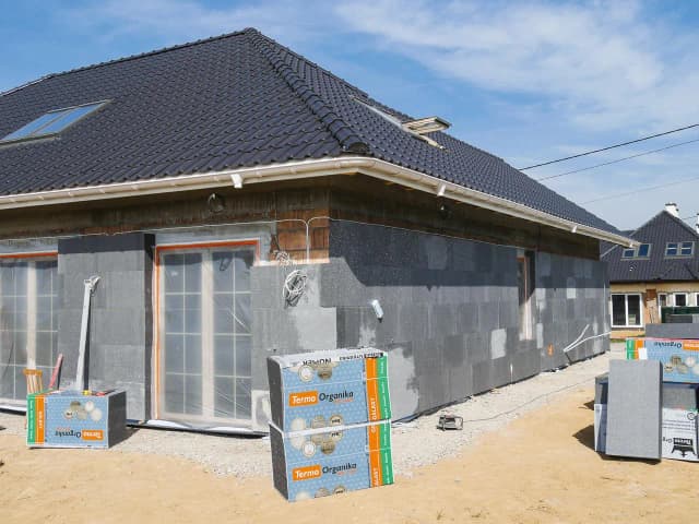 Jaki styropian grafitowy na elewacje - porównanie i najlepsze opcje